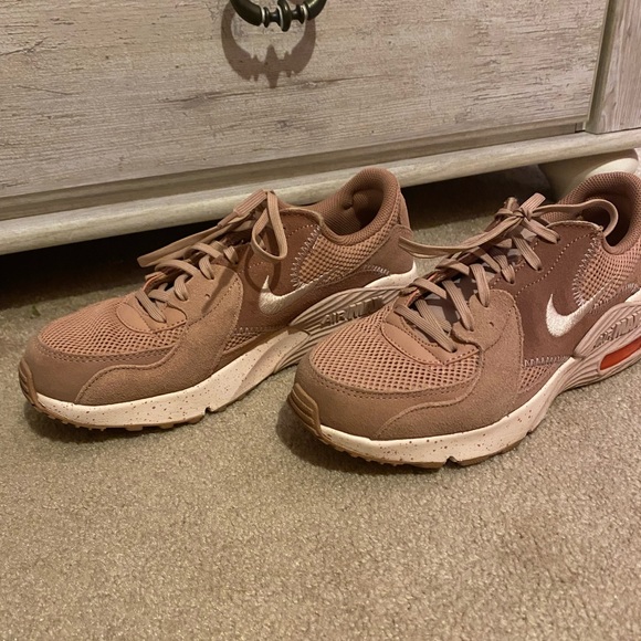 Pink Nike Women's Air Max Excee Shoes - Picture 5 of 11